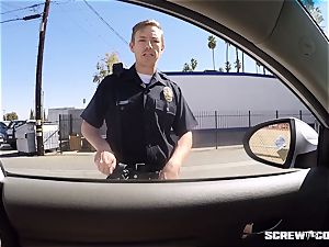 CAUGHT! dark-hued female gets splattered deepthroating off a cop