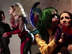 Joker fucks his assistant Harley Quinn and thin slut CatWoman